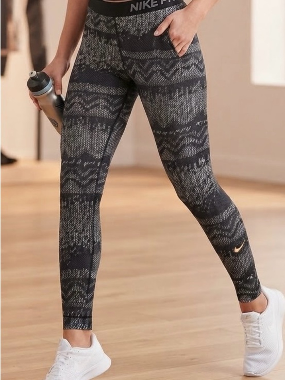 Nike Gray & Black Patterned Pro Leggings
